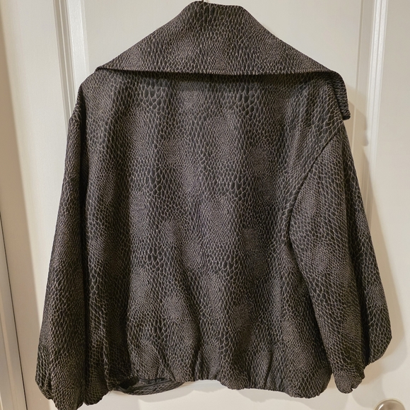 Due Per Due Large Jacket - Picture 5 of 6